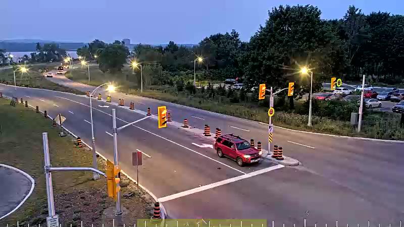 Traffic camera image at 2025-07-31 00:51:24
