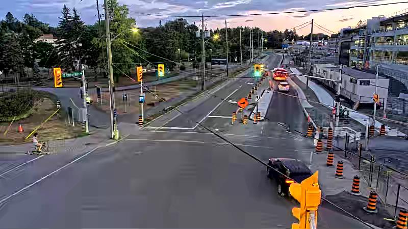 Traffic camera image at 2025-08-25 00:11:25