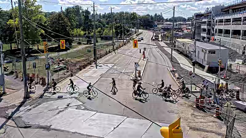 Traffic camera image at 2025-09-14 17:46:42