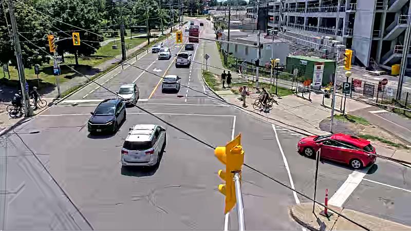 Traffic camera image at 2025-06-30 17:56:36