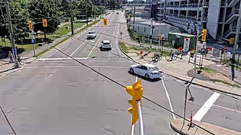 Traffic camera image at 2025-06-30 19:16:38