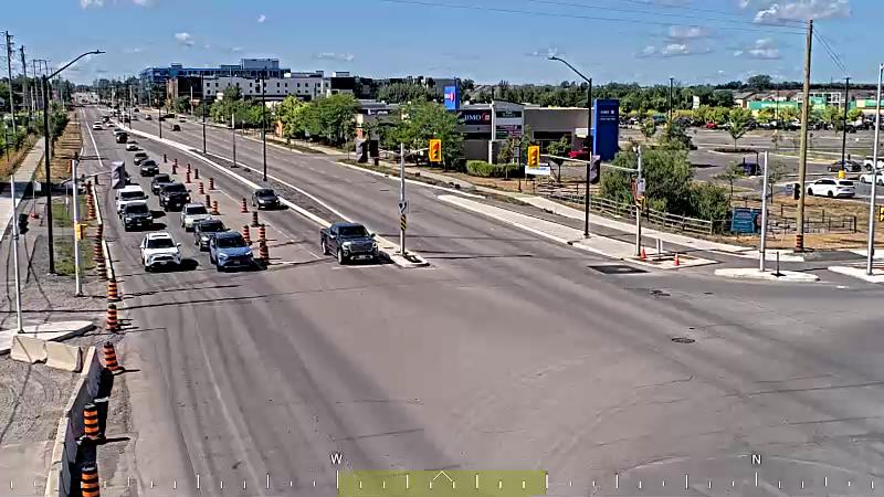 Traffic camera image at 2025-08-24 15:21:32
