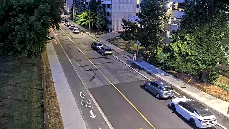 Traffic camera image at 2025-08-25 00:21:20