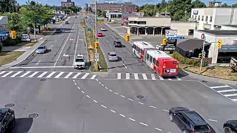 Traffic camera image at 2025-08-24 14:21:30