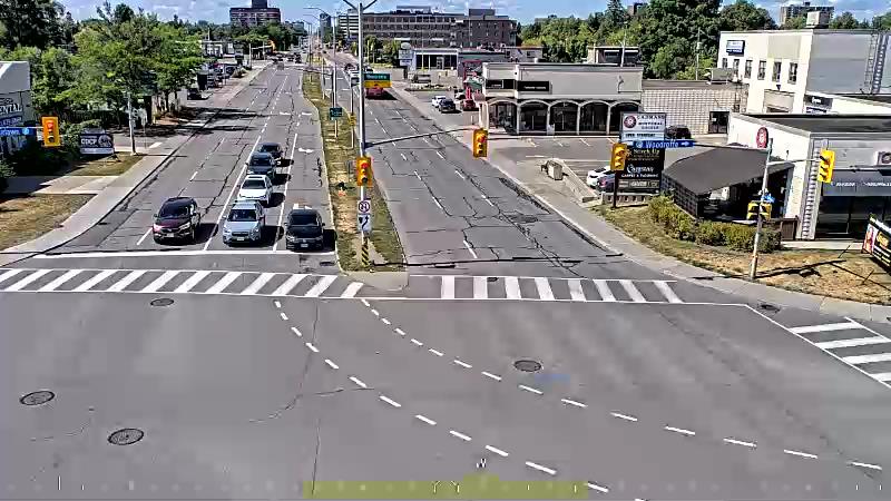 Traffic camera image at 2025-08-24 15:41:32