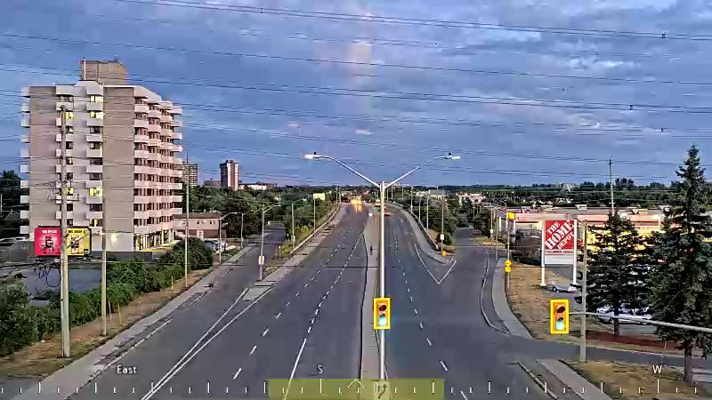 Traffic camera image at 2025-08-25 00:11:25
