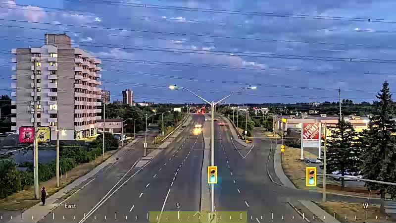 Traffic camera image at 2025-08-25 00:16:28