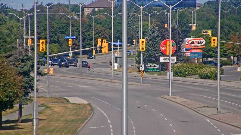 Traffic camera image at 2025-08-24 15:00:15