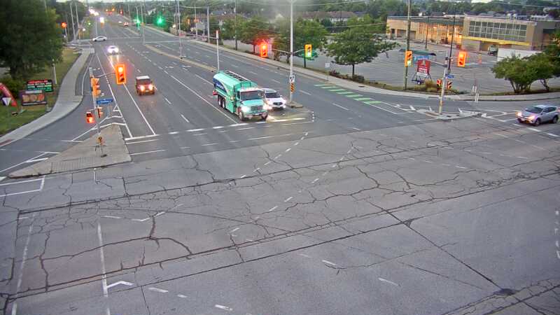 Traffic camera image at 2025-09-05 10:20:11