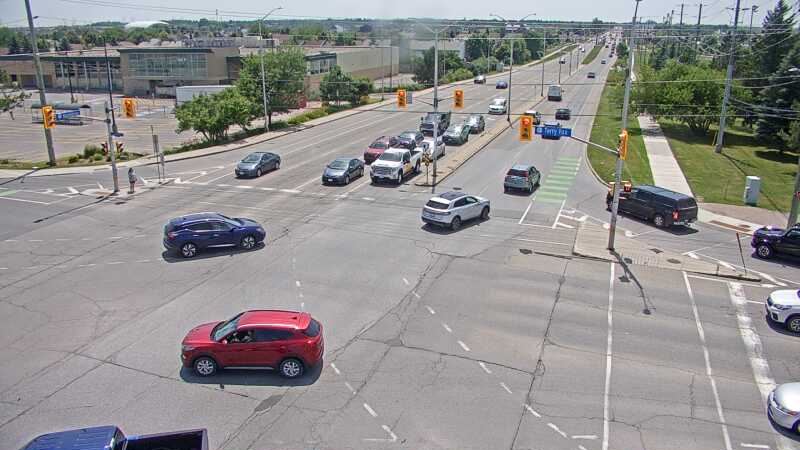 Traffic camera image at 2025-06-30 18:05:15