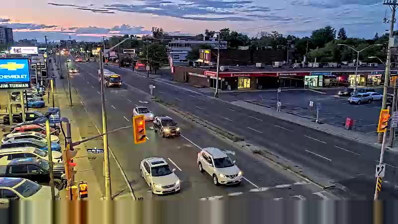 Traffic camera image at 2025-08-25 00:11:26