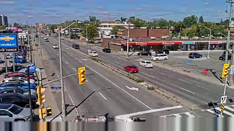 Traffic camera image at 2025-09-14 17:46:43