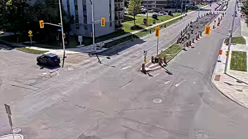 Traffic camera image at 2025-09-14 17:46:43