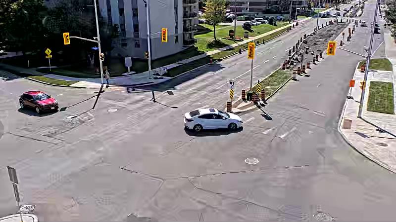 Traffic camera image at 2025-09-14 17:56:43