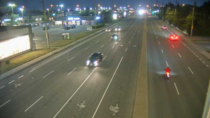 Traffic camera image at 2025-08-04 01:05:05