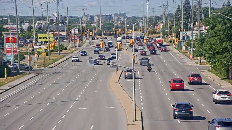 Traffic camera image at 2025-08-24 14:35:05