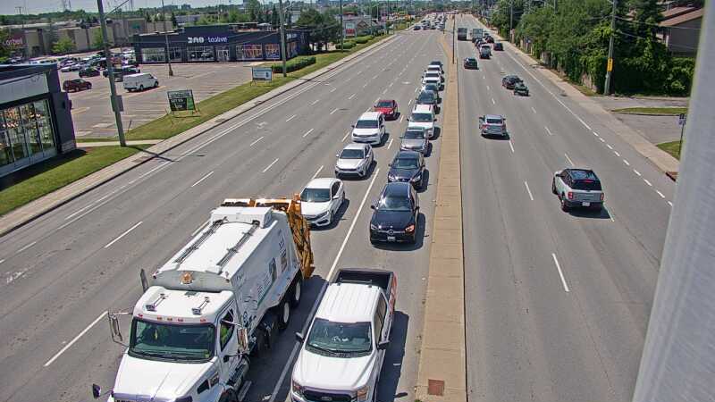 Traffic camera image at 2025-06-30 17:05:11