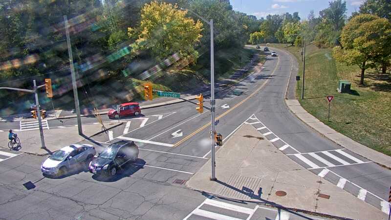 Traffic camera image at 2025-09-14 17:35:11