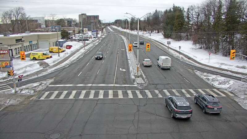 Traffic camera image at 2025-03-09 13:25:11