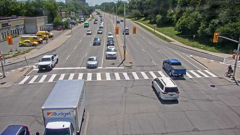 Traffic camera image at 2025-06-30 17:30:25