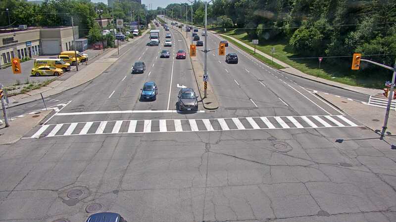 Traffic camera image at 2025-06-30 18:05:15