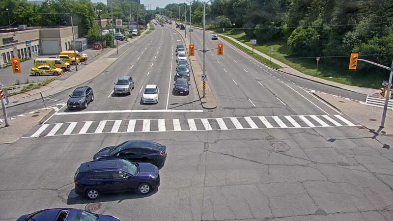Traffic camera image at 2025-06-30 18:20:15