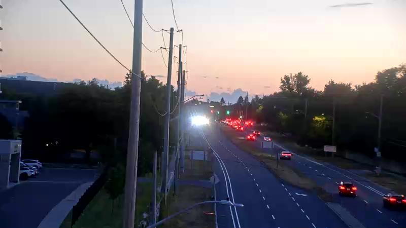 Traffic camera image at 2025-08-25 00:10:15