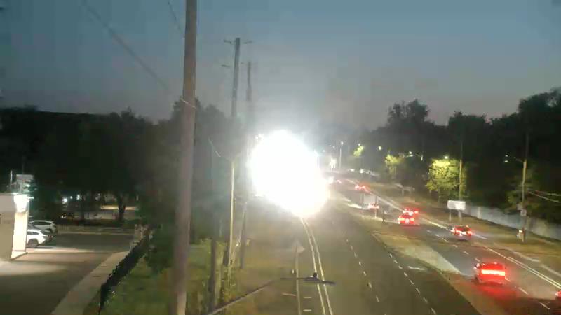Traffic camera image at 2025-08-25 00:40:12