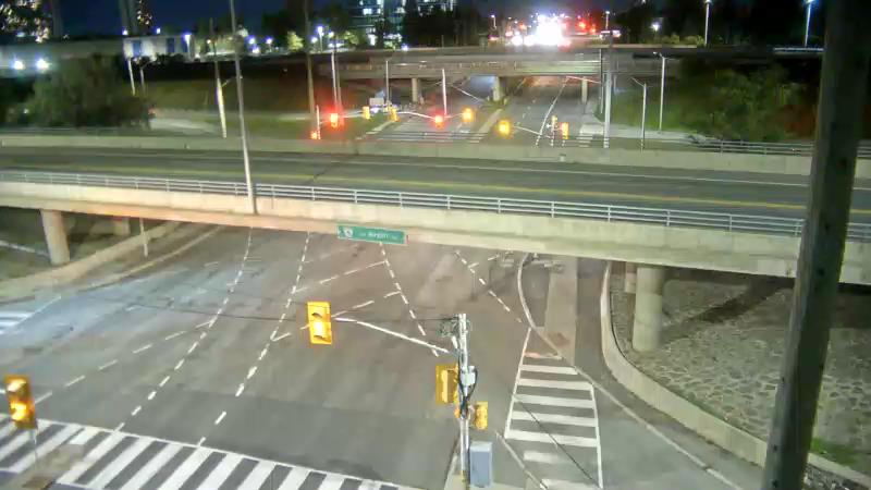 Traffic camera image at 2025-09-08 01:00:03