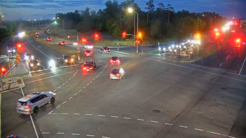 Traffic camera image at 2025-08-25 00:20:15