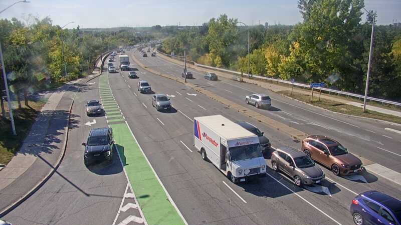 Traffic camera image at 2025-09-15 19:25:16