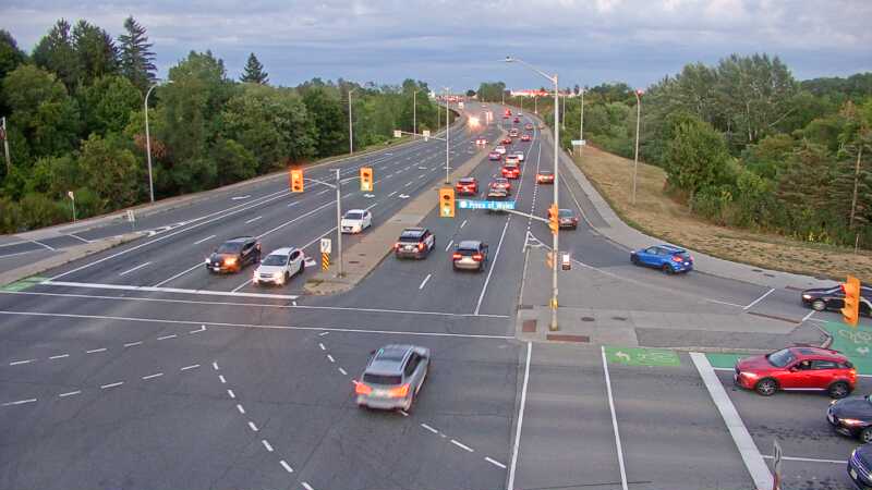 Traffic camera image at 2025-08-25 00:00:14