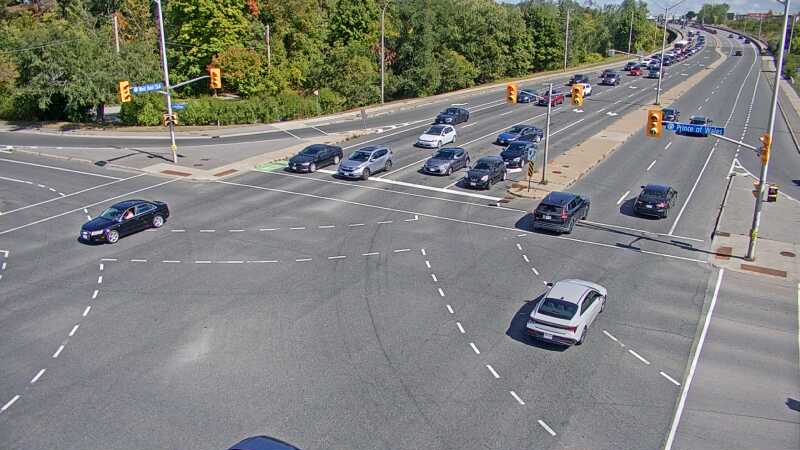 Traffic camera image at 2025-09-14 17:40:14
