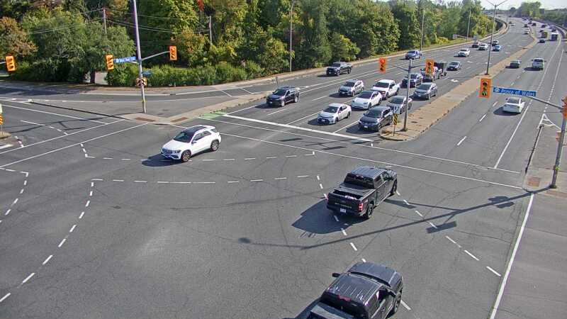 Traffic camera image at 2025-09-17 14:10:13