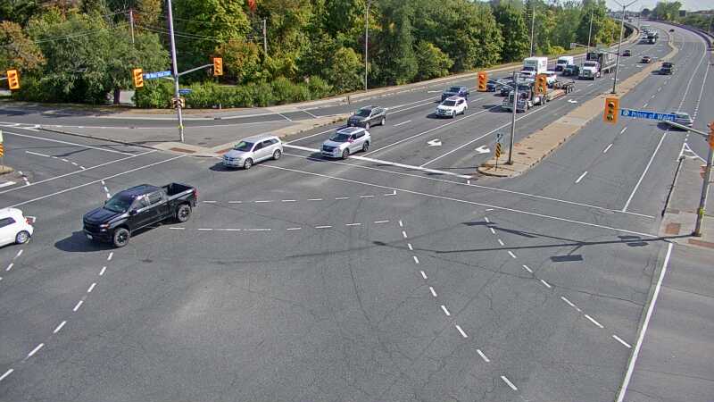Traffic camera image at 2025-09-17 15:10:15