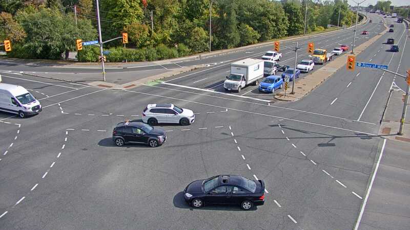 Traffic camera image at 2025-09-17 15:25:14