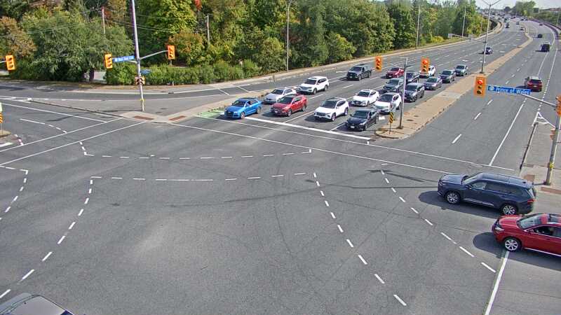 Traffic camera image at 2025-09-17 15:30:13