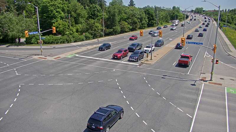 Traffic camera image at 2025-06-30 16:37:10
