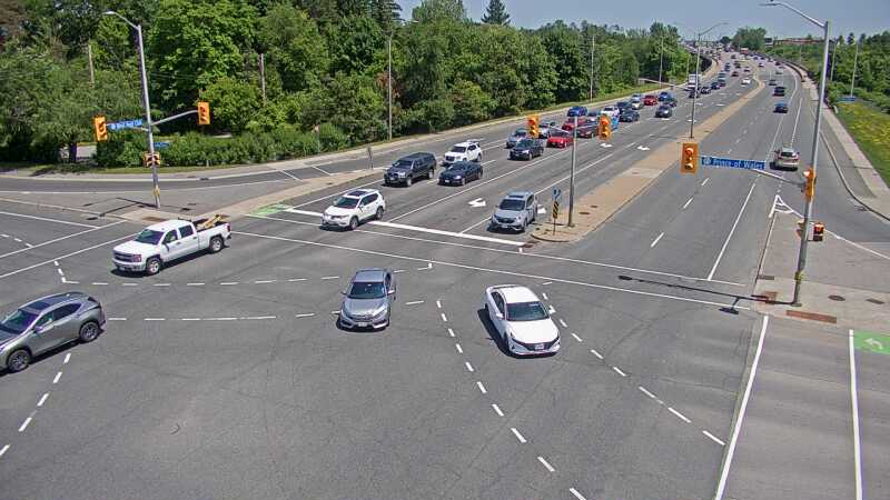 Traffic camera image at 2025-06-30 17:25:24