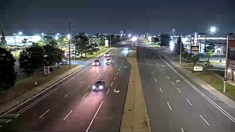Traffic camera image at 2025-08-04 01:35:14