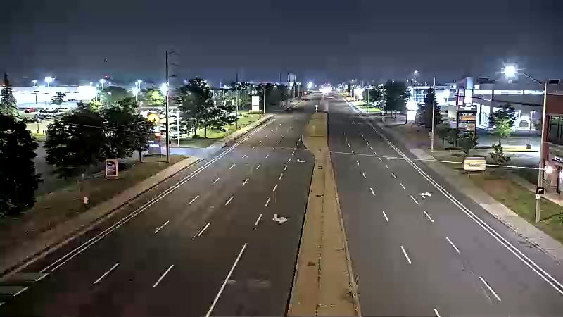 Traffic camera image at 2025-08-04 01:45:12