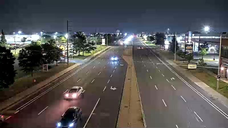 Traffic camera image at 2025-08-04 02:00:12