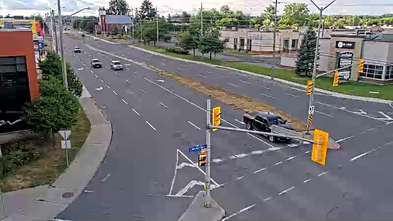 Traffic camera image at 2025-08-24 14:35:15