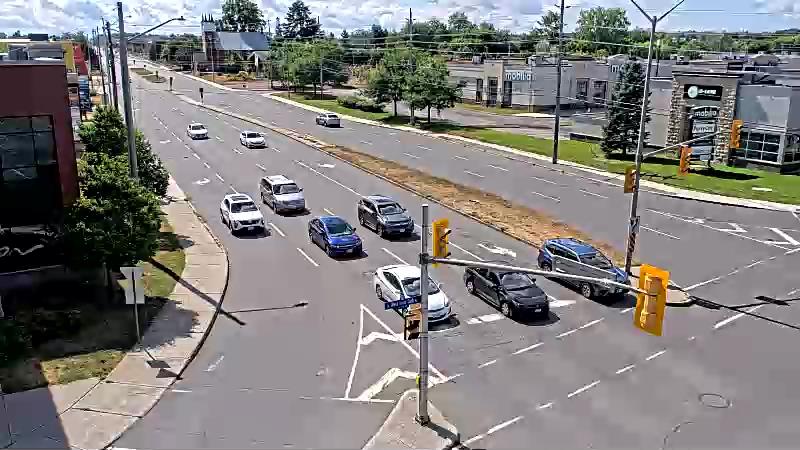 Traffic camera image at 2025-08-24 15:30:18