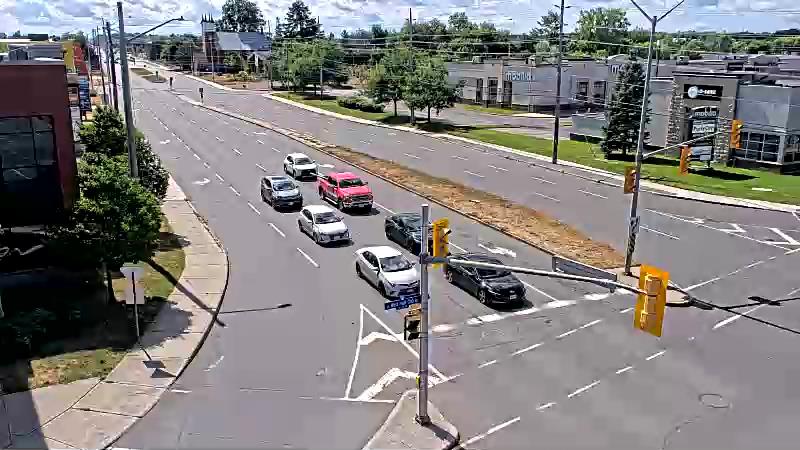 Traffic camera image at 2025-08-24 15:40:15