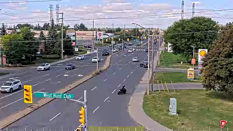 Traffic camera image at 2025-09-14 17:15:15