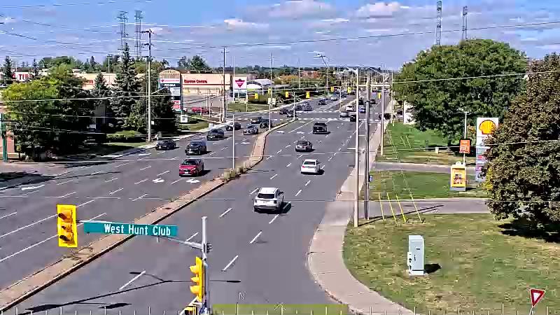 Traffic camera image at 2025-09-14 17:35:14