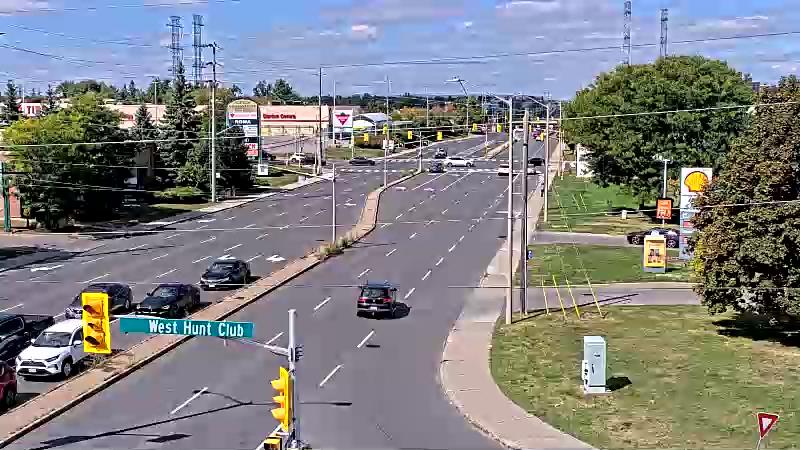 Traffic camera image at 2025-09-14 17:40:15