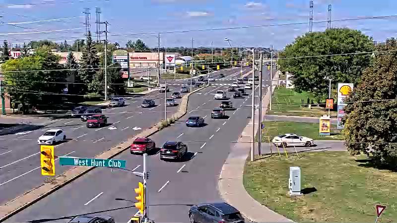 Traffic camera image at 2025-09-14 18:05:15
