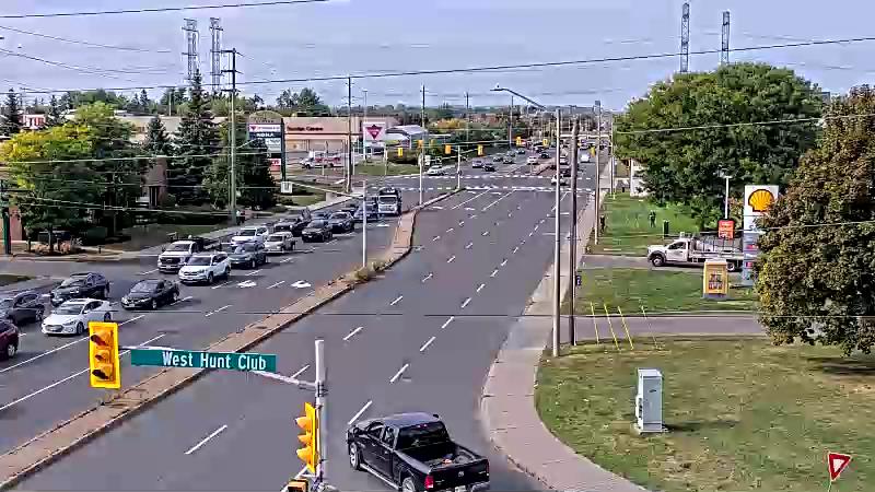 Traffic camera image at 2025-09-17 19:45:18
